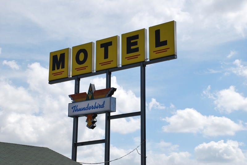 Thunderbird Motel Hillsboro Eksteriør billede